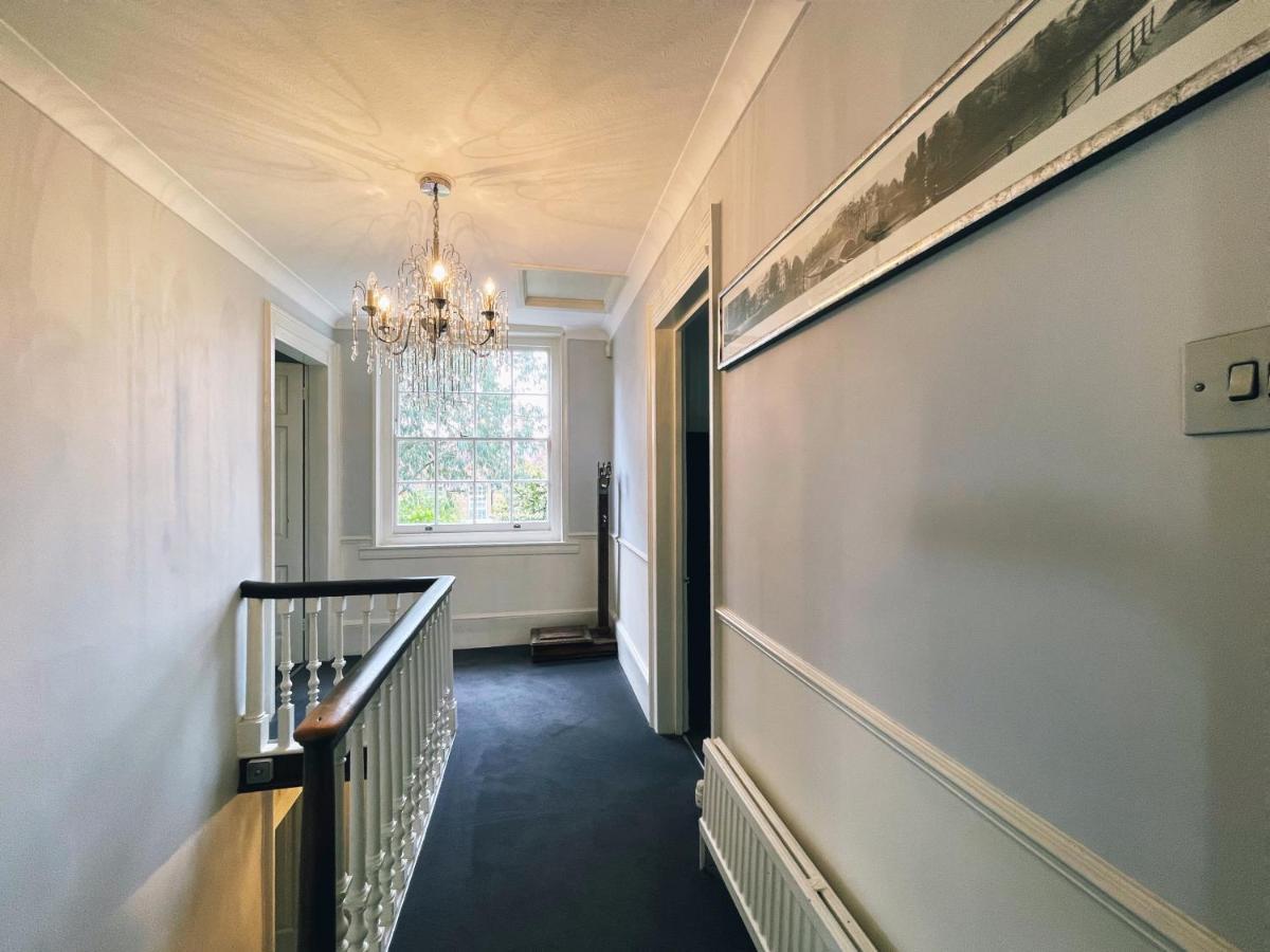 Manor House Of Cheshunt- Historic Villa Екстер'єр фото