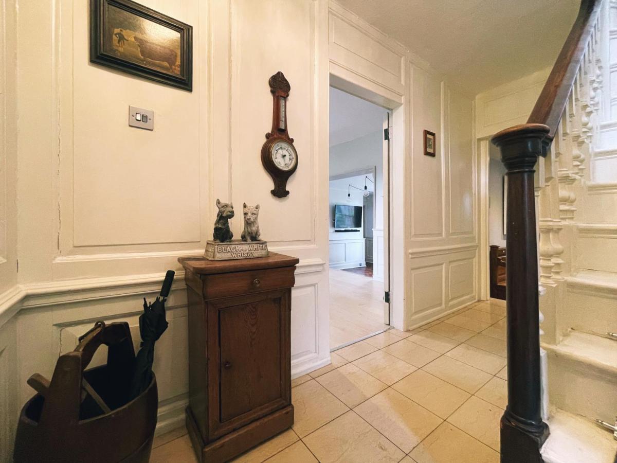 Manor House Of Cheshunt- Historic Villa Екстер'єр фото